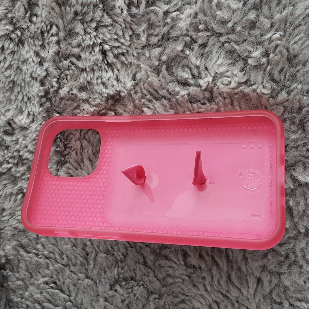 Loopy case - Picture 2 of 3